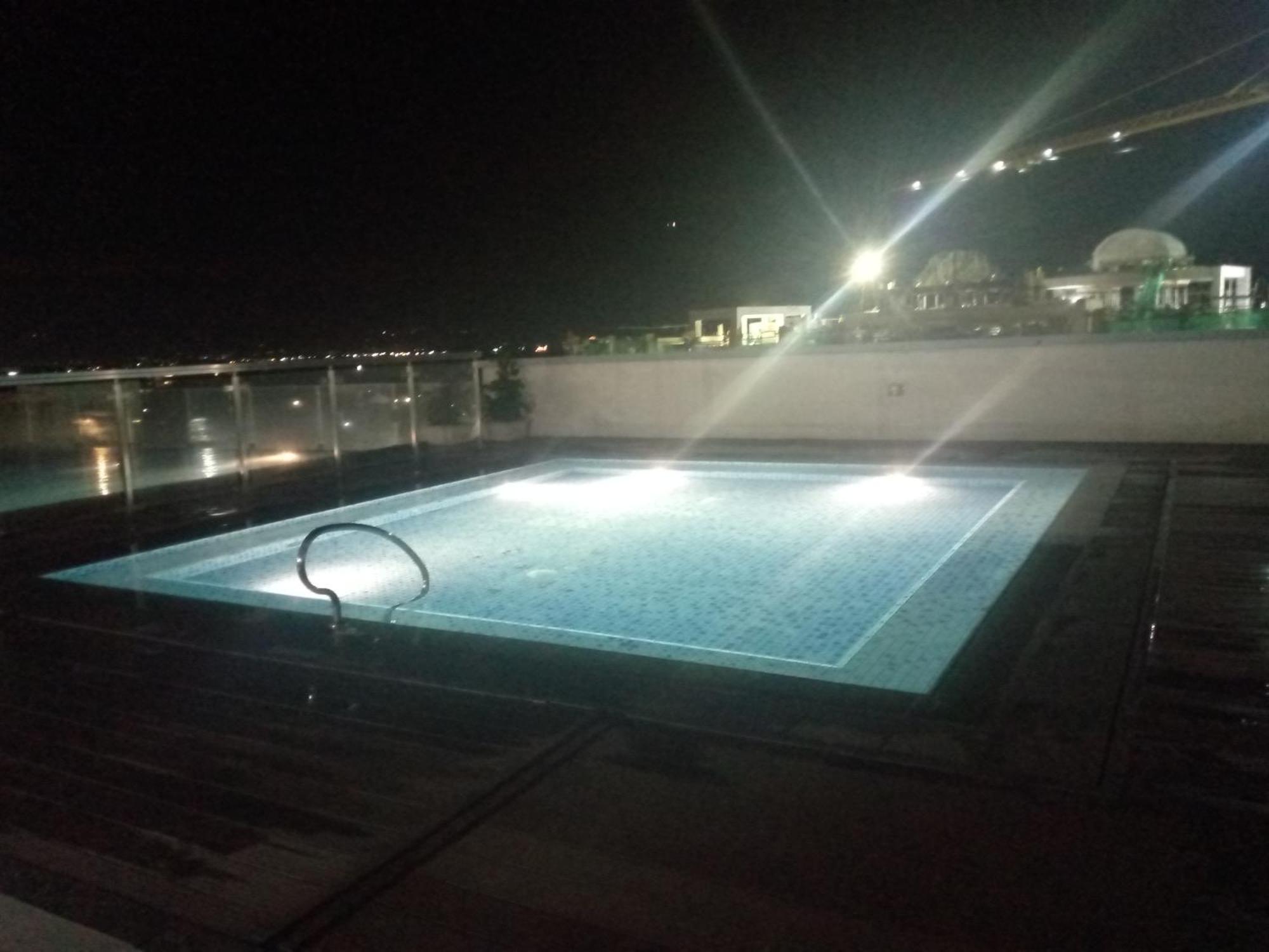Mactan Newtown 8 Boulevard Deluxe Punta Engaño Exterior foto